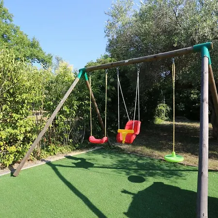 Argo 1 - Beachfront, Big Gardens, Location!