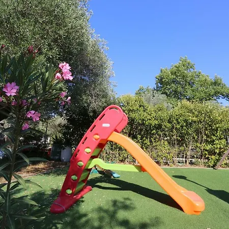 Argo 1 - Beachfront, Big Gardens, Location! * Pefkochori
